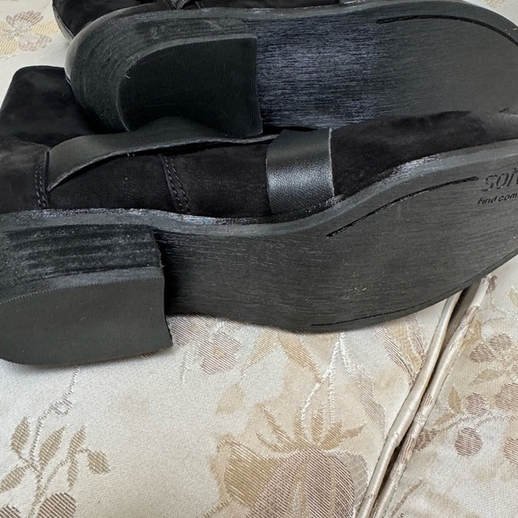 New Soft walk booties buckle, black silver size 9 - Picture 6 of 6